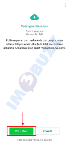 pilih pulihkan untuk restore chat