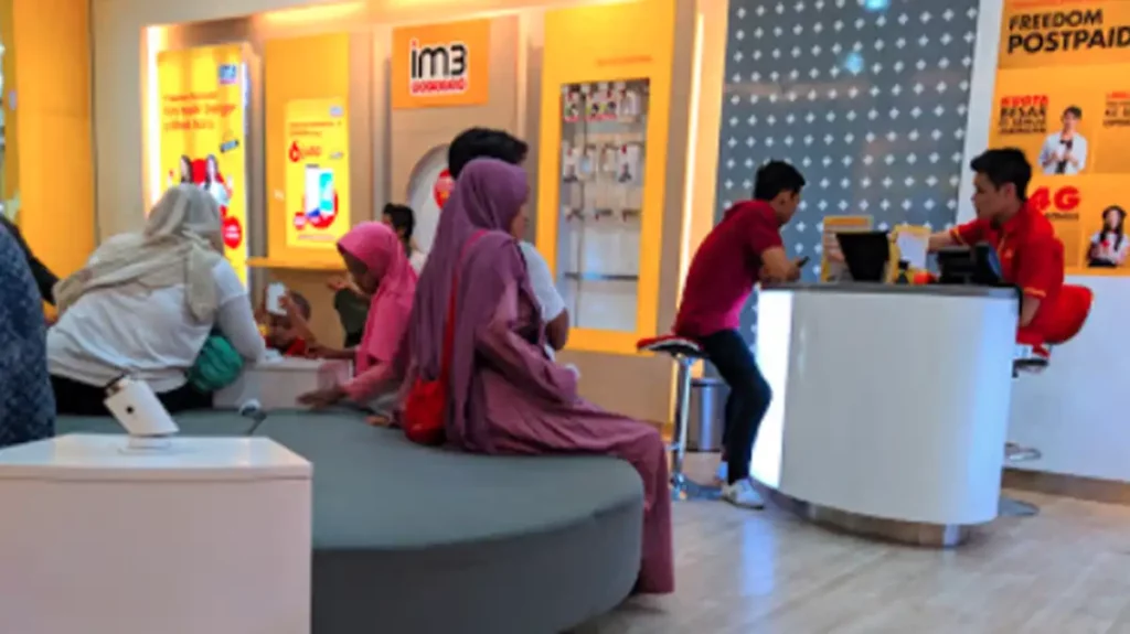 Jam Buka Galeri Indosat Sidoarjo